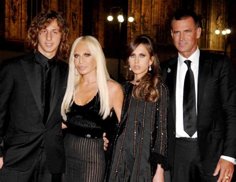 famille versace|versace family members.